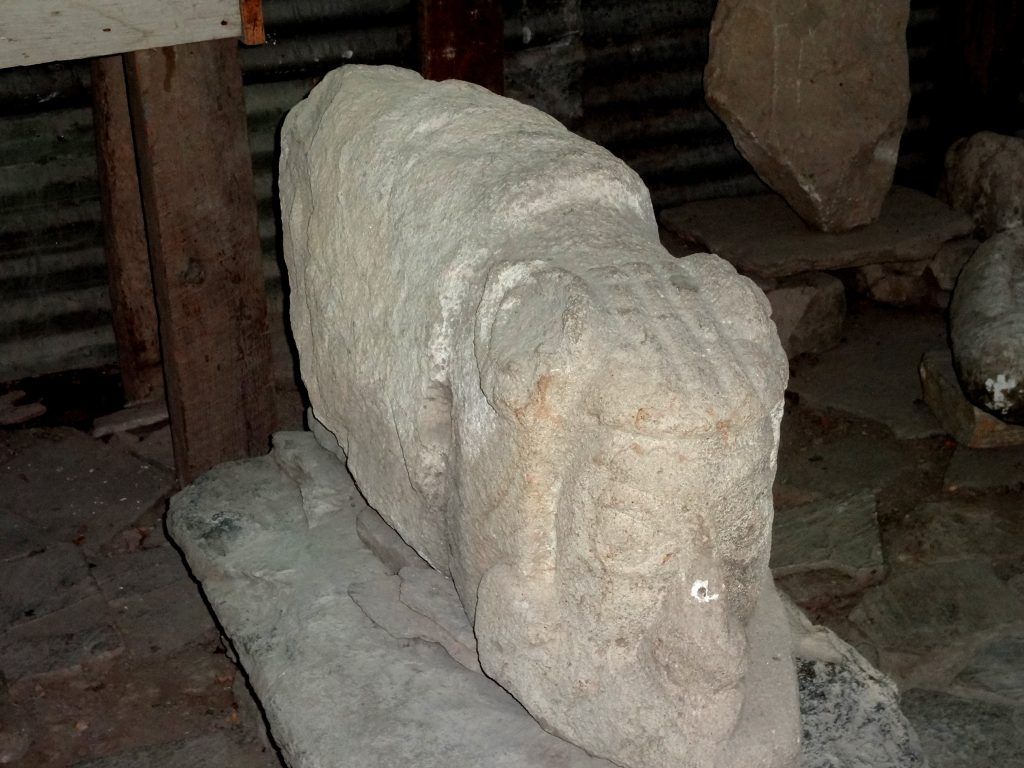 Escultura en las Ruinas de Guaytán