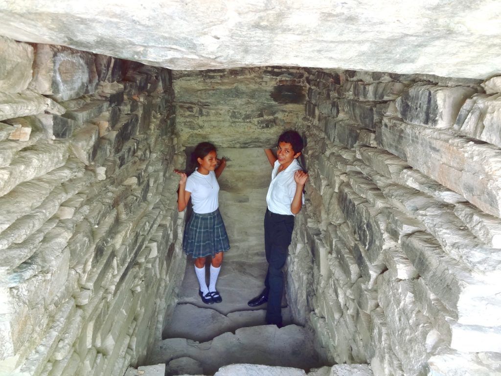 Cámara en las ruinas de Guaytán