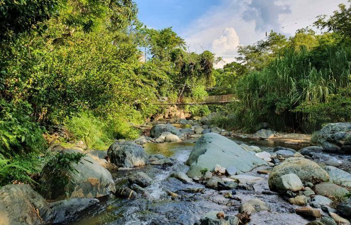 Río Hato y puente de hamaca