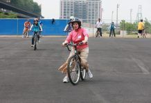 Aprender a montar en bicicleta a edad adulta fácilmente
