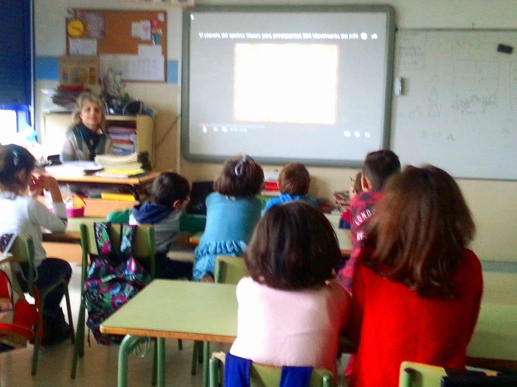 Profesora y alumnos