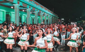 La magia de la Navidad desfiló por San Agustín Acasaguastlán Desfile de Navidad 2019 en San Agustí Acasguastlán