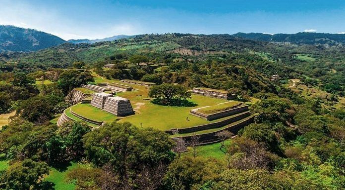 Sitio Mixco Viejo, otra huella de la historia del mundo maya Vista de Mixco Viejo