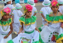 Danzas tradicionales de los pueblos del Valle del Motagua Trajes típicos coloniales (Guastatoya)