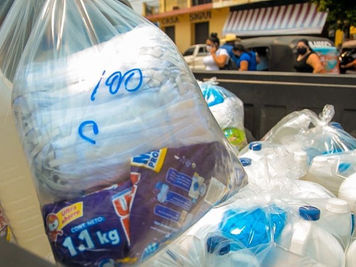 Recogida de víveres en Gualán