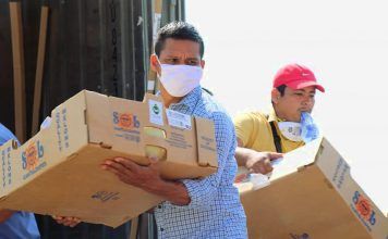 Solidaridad en el Valle del Motagua contra el Covid-19 Distribución Melones en Morales