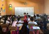 Regreso al ágora: aulas cerradas y escuela en la plaza pública Escuela en la plaza pública