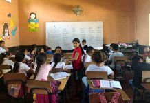 Regreso al ágora: aulas cerradas y escuela en la plaza pública Escuela en la plaza pública