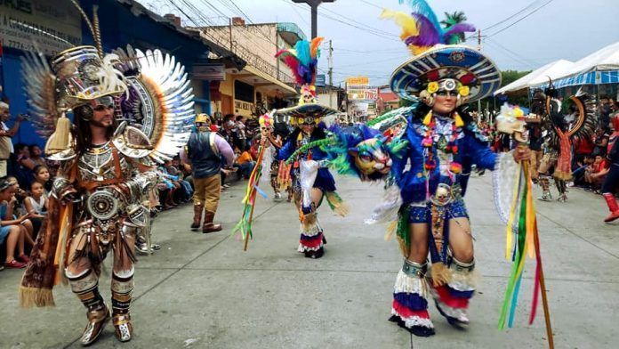 Danza en Fiesta Elena de Santa Cruz del Quiché