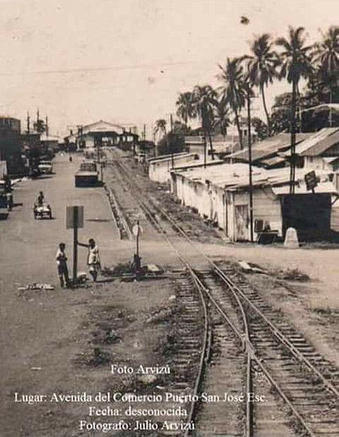 Vías del ferrocarril en Puerto San José