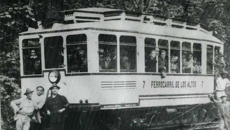 Pasajeros del Ferrocarril de Los Altos