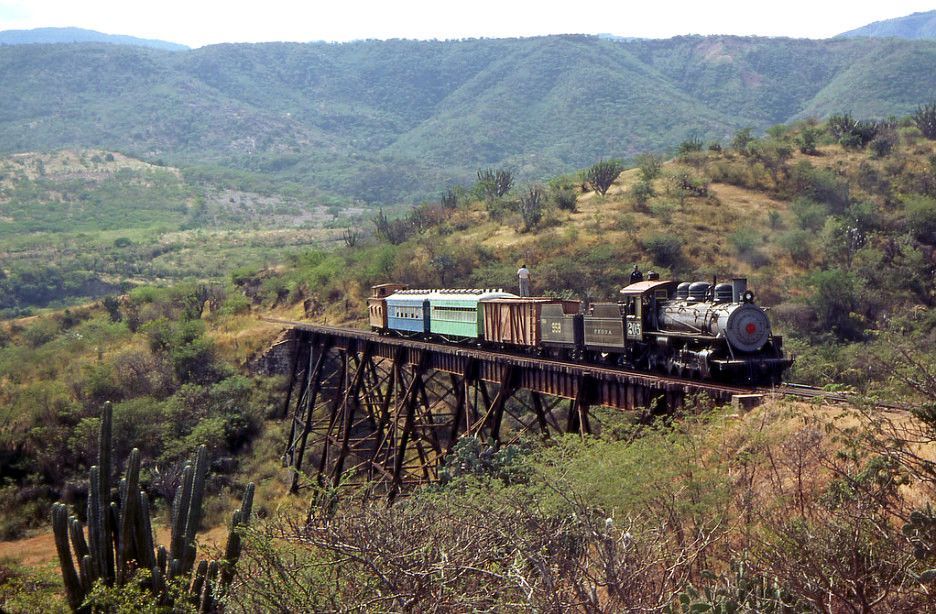 Ferrocarril del Norte entre Sanarate y Ciudad de Guatemala