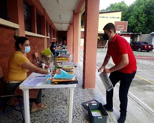 Manteniendo la distancia social en el protocolo de Covid-19