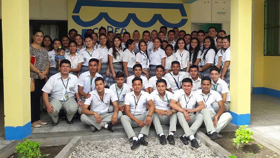 Alumnos de Indicoogua visitan el Cadep Guastatoya