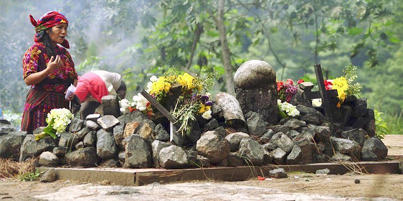 Ritual maya en Cerro Pascual Abaj
