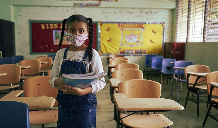 Las clases presenciales disminuyeron en un 80%