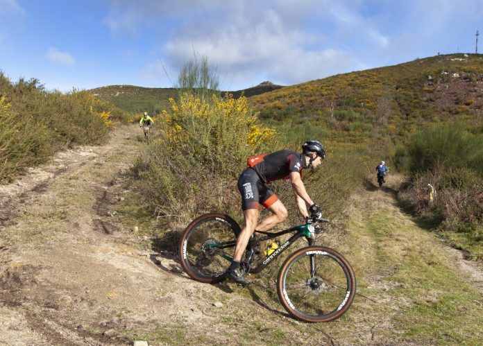 Brandan Márquez, pedaladas solidarias
