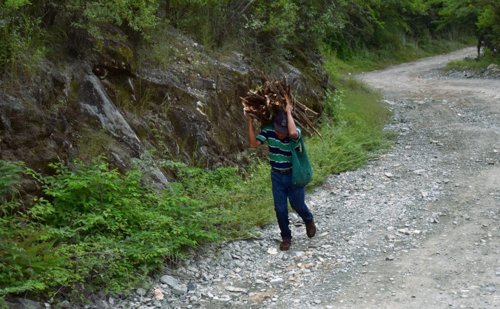 La vida en las aldeas de montaña es una escalada continua.