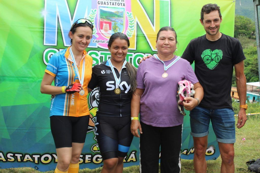 Podium femenino en la prueba de la mañana