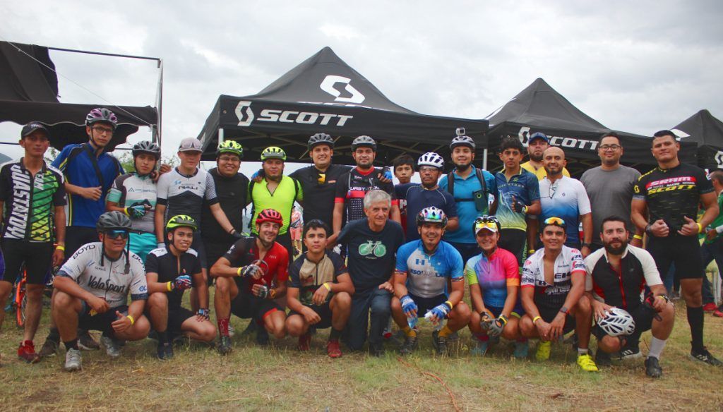 Foto de grupo al final de la prueba