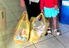 Mamás solteras y viudas con hijos menores a su cargo Una cena de Navidad